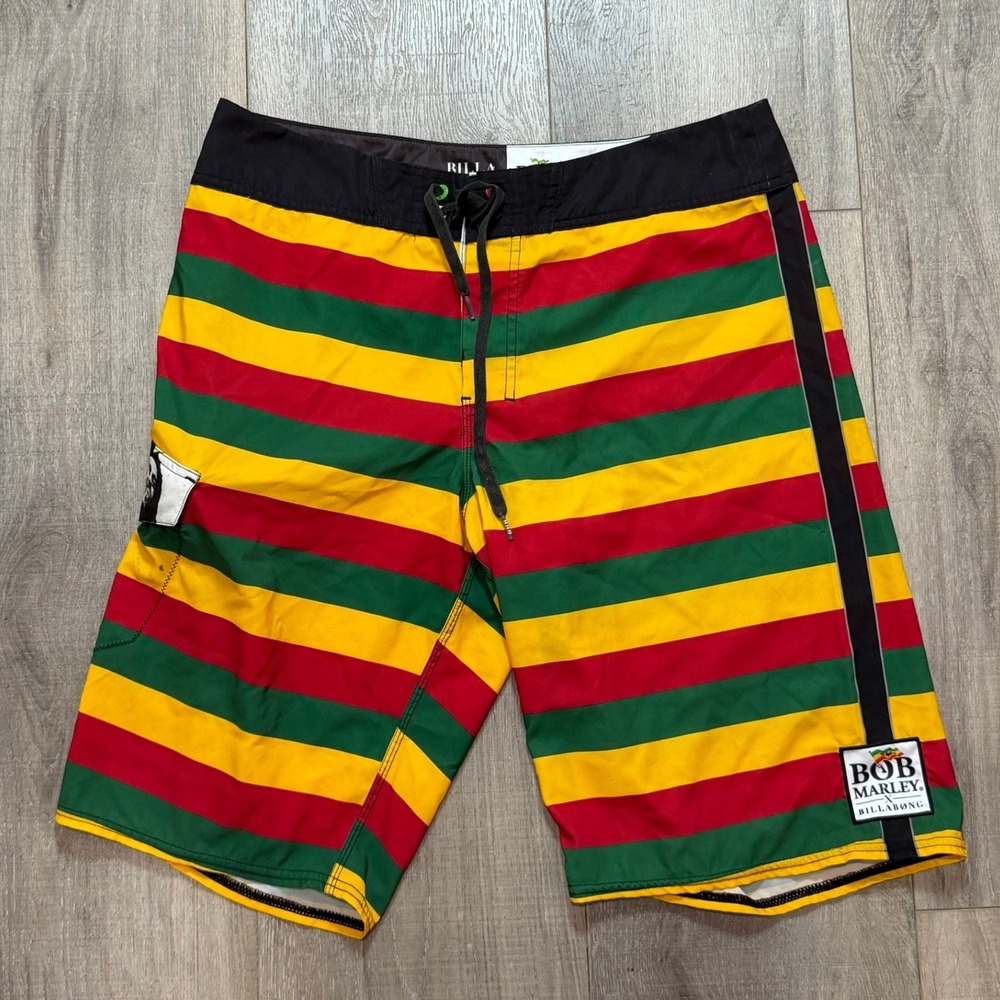 Billabong x Bob Marley Board Shorts Mens 33 Rasta Stripe Recycler M138NEXO